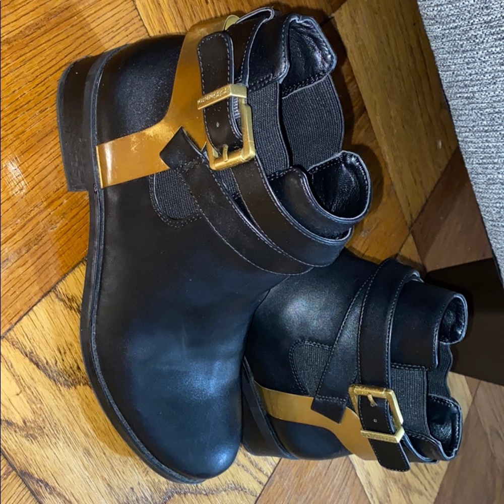 BCBG booties - Picture 4 of 6
